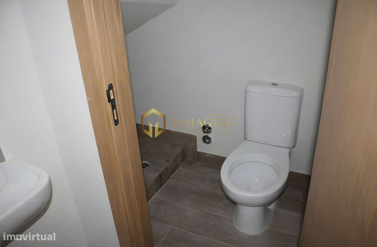 T1 Duplex Novo com Varanda junto ao Metro de Santo Ovídio - Grande imagem: 3/15