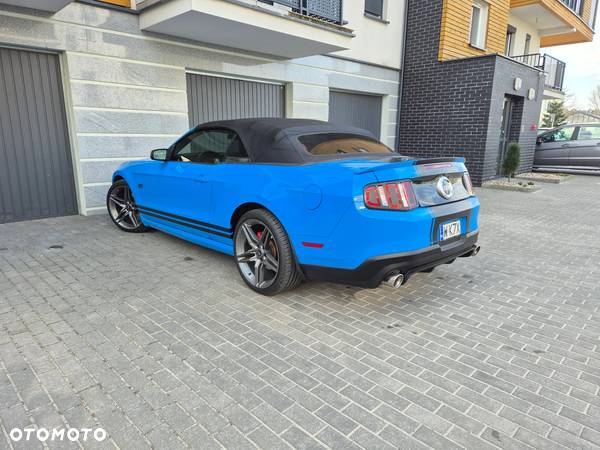 Ford Mustang - 7