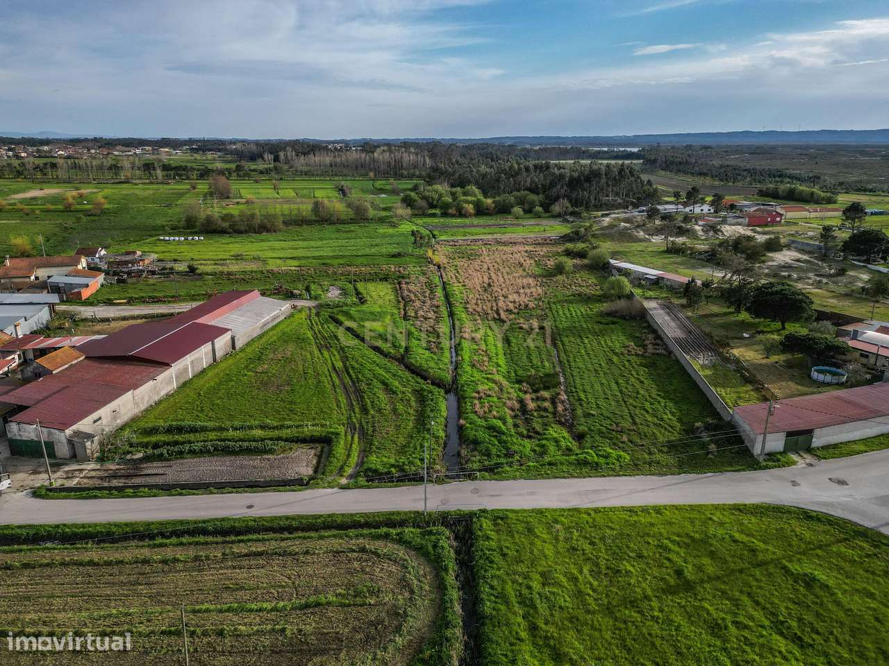 Terreno rústico urbanizável de 6.600m2 para construção de moradia unif - Grande imagem: 3/23