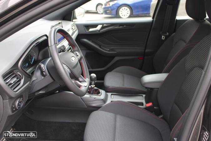 Ford Focus SW 1.0 EcoBoost MHEV ST-Line - 29