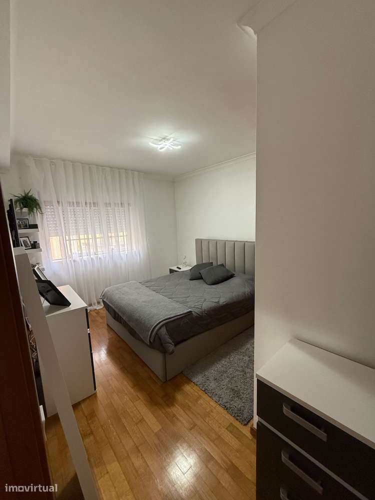 Apartamento T4 Marinha Grande com garagem-9