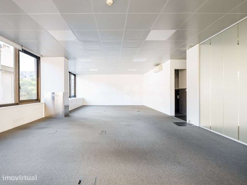 Escritório para arrendamento sem móveis Avenidas Novas - Grande imagem: 2/21