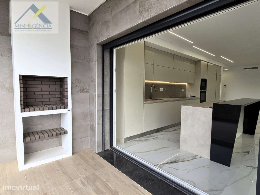 Apartamento T3 Novo com garagem e piscina no Montijo-7
