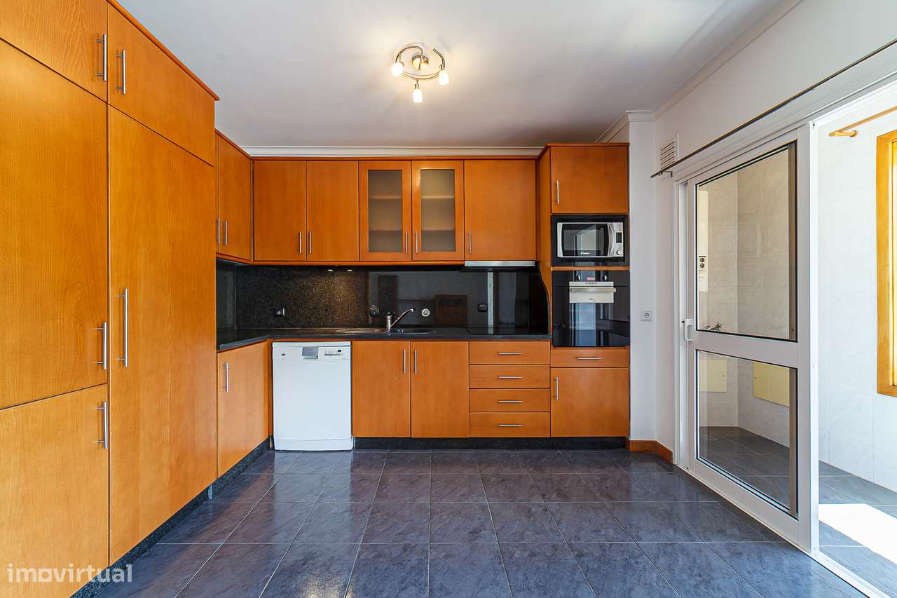 T2 de 140 m² no centro de Fiães, com garagem fechada e terraço-6