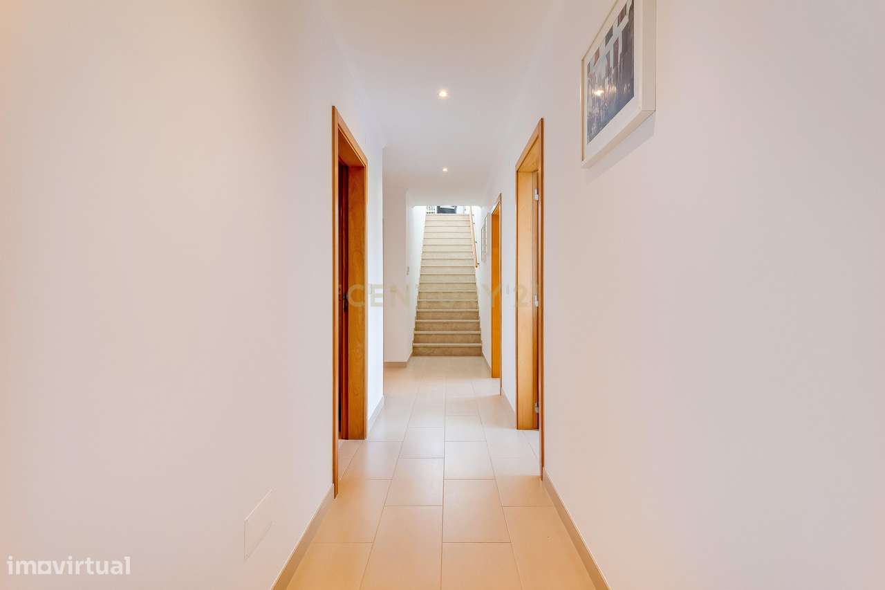 Moradia T3 com Piscina e 3 515 m² de Terreno | Entre o Campo e o Mar |-14