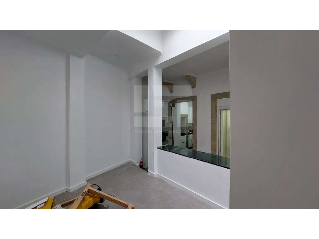 Apartamento T3 de duas frentes, totalmente remodelado, Angelina Vidal - Grande imagem: 4/21