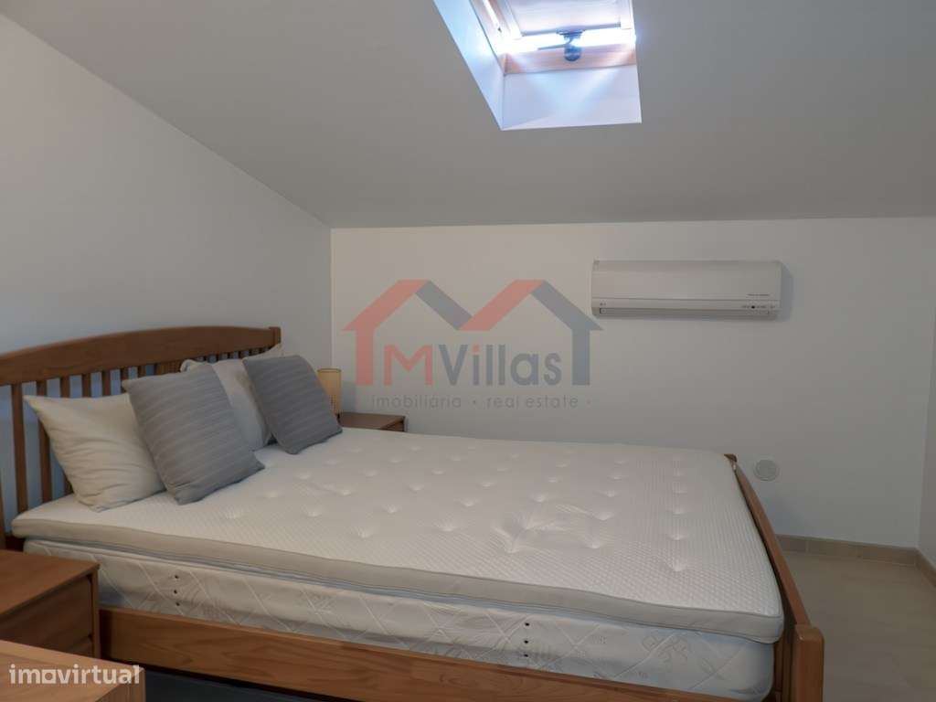 Apartamento T4 dúplex com vista mar, piscina e garagem, perto da pr...-26
