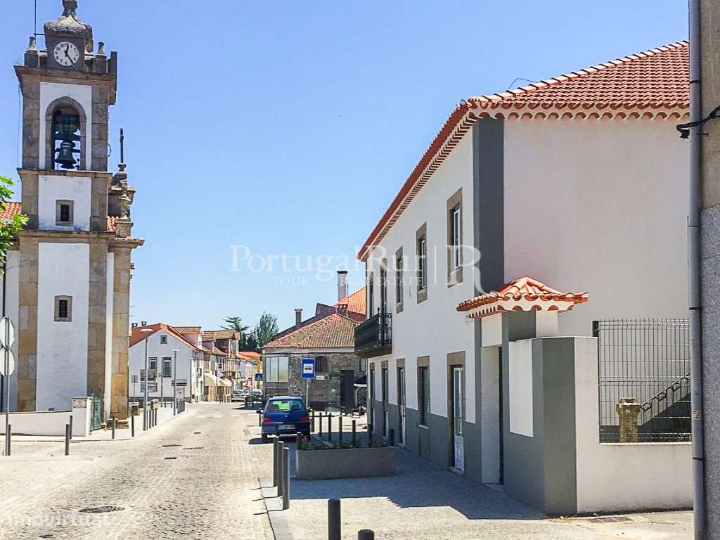 Casa Senhorial do Século XIX no Centro de Carregal do Sal - Grande imagem: 5/9