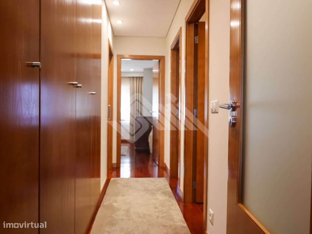 Apartamento T2+1 em Vila Nova de Gaia - Renovado e Equipado-16