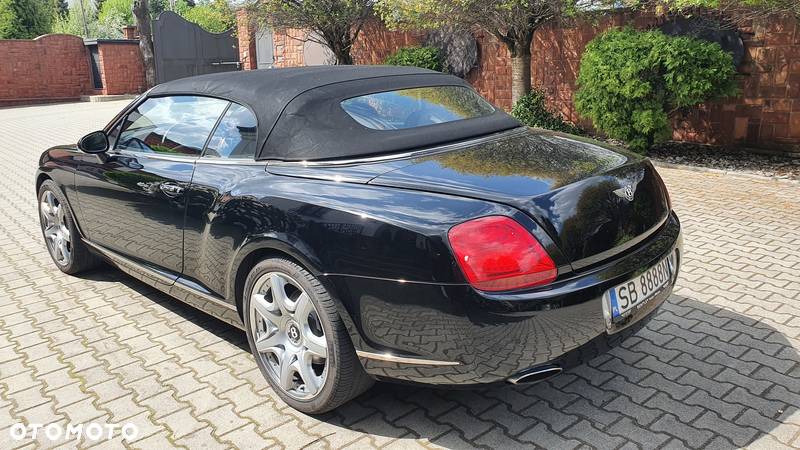 Bentley Continental GT Standard - 33