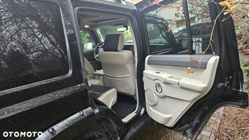 Jeep Commander 3.0 CRD Overland - 16