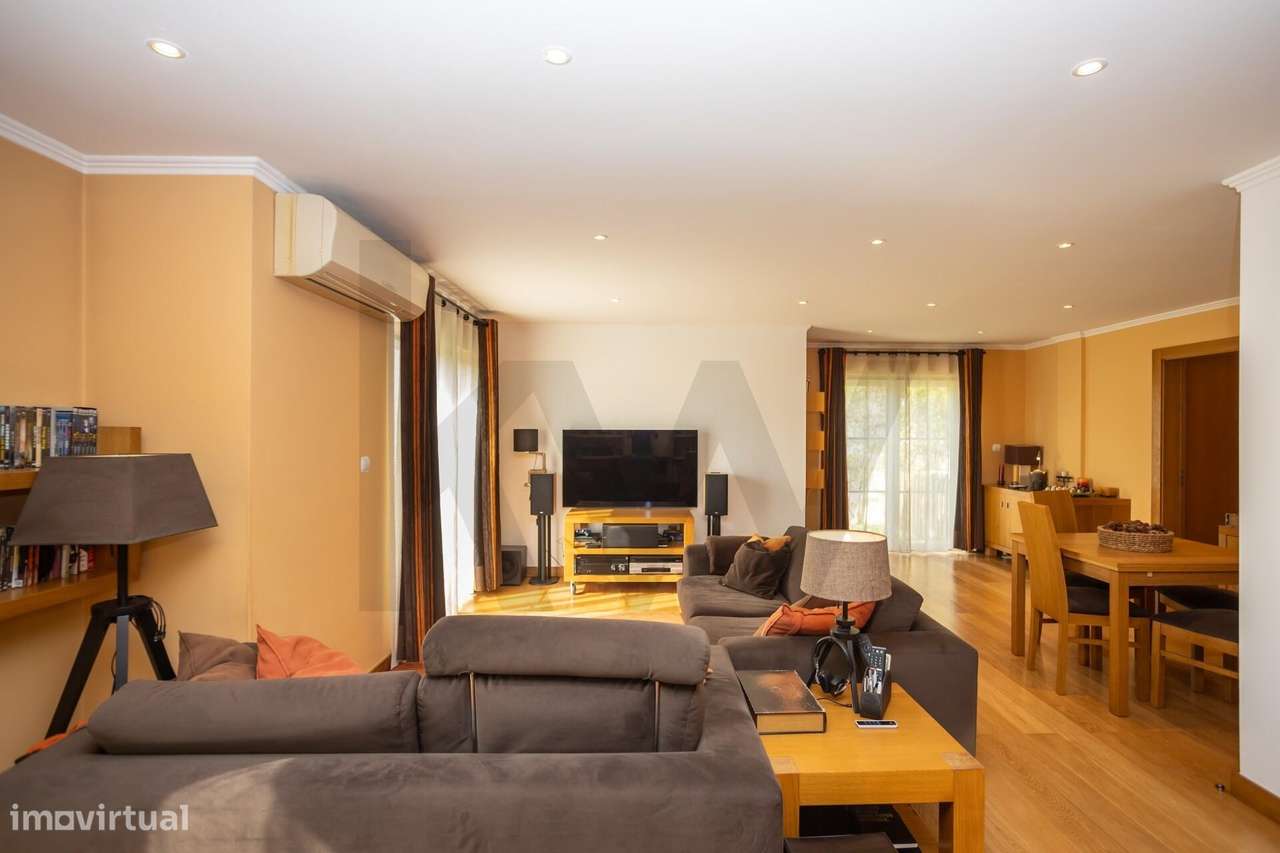 Moradia T4 Caxias com Jardim e Garagem - Grande imagem: 5/47