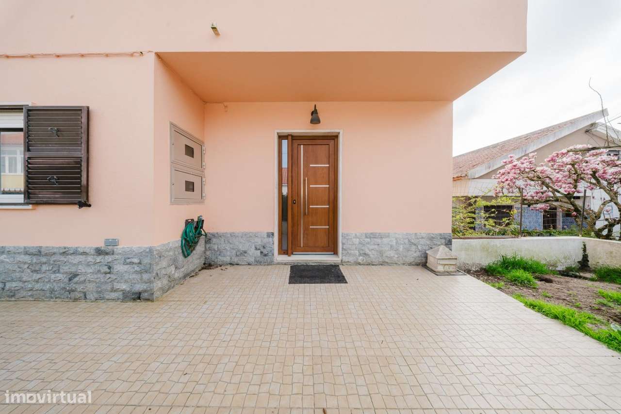 Moradia Independente em Caneças, Odivelas - T3+5-30