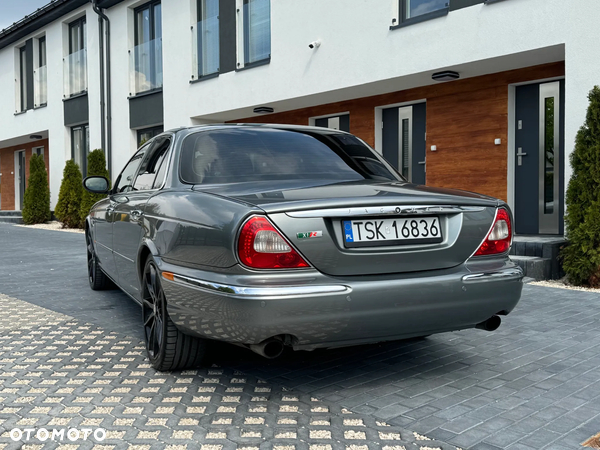 Jaguar XJ Super V8 - 8