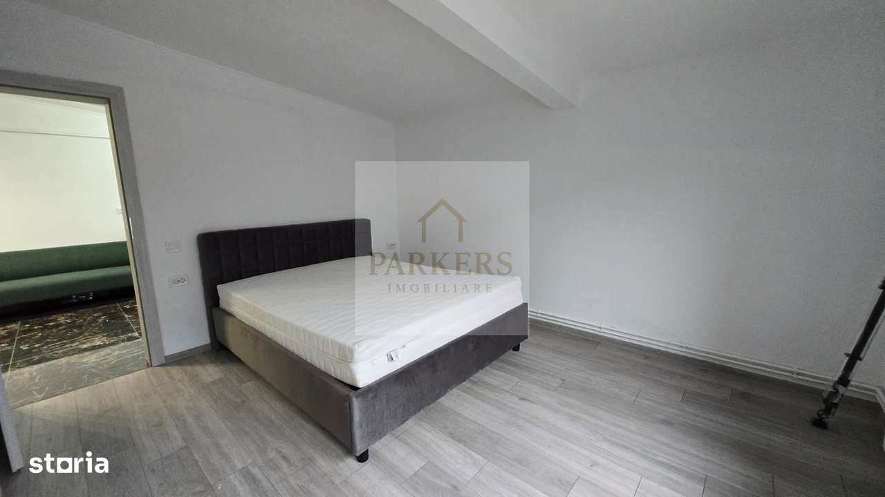 Apartament 3 camere 60 mp la mansarda si parcare in Manastur-4