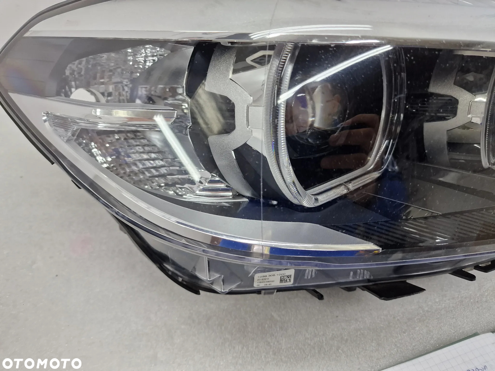 BMW G30 / G31 17- PRAWA LAMPA PRZEDNIA PRZÓD Z DOŚWIETLANIEM FULL LED , NR 8499116-01 / 8499116 , NR AUKCJI LA97 - 3