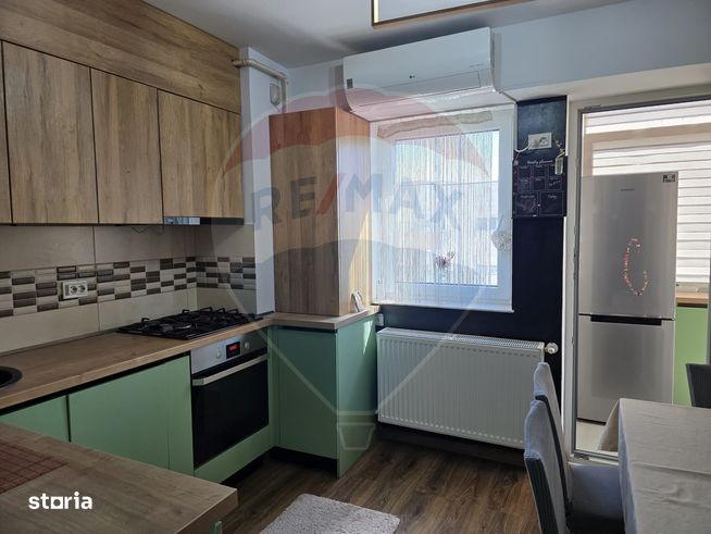 Apartament cu 3 camere de vânzare, cartier FIALD-1