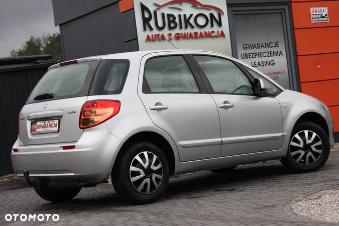 Suzuki SX4 1.6 GLX / Comfort - 4