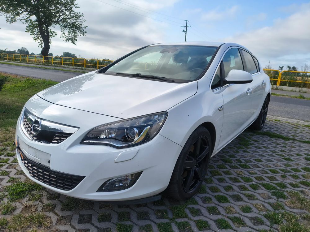 Opel Astra J (2009-2019) 1.6 Turbo Edition 2012