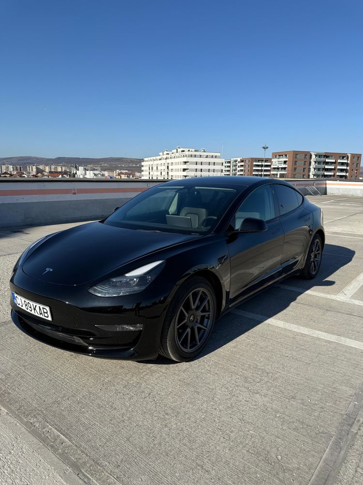 Tesla Model 3 Standard Reichweite Plus Hinterradantrieb 2022