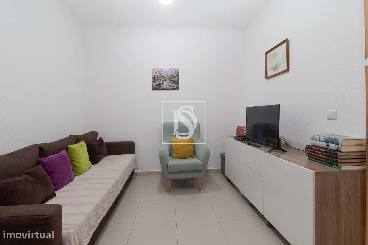 Moradia T2 com Quintal e Terreno Extra | Baixa da Banheira-8