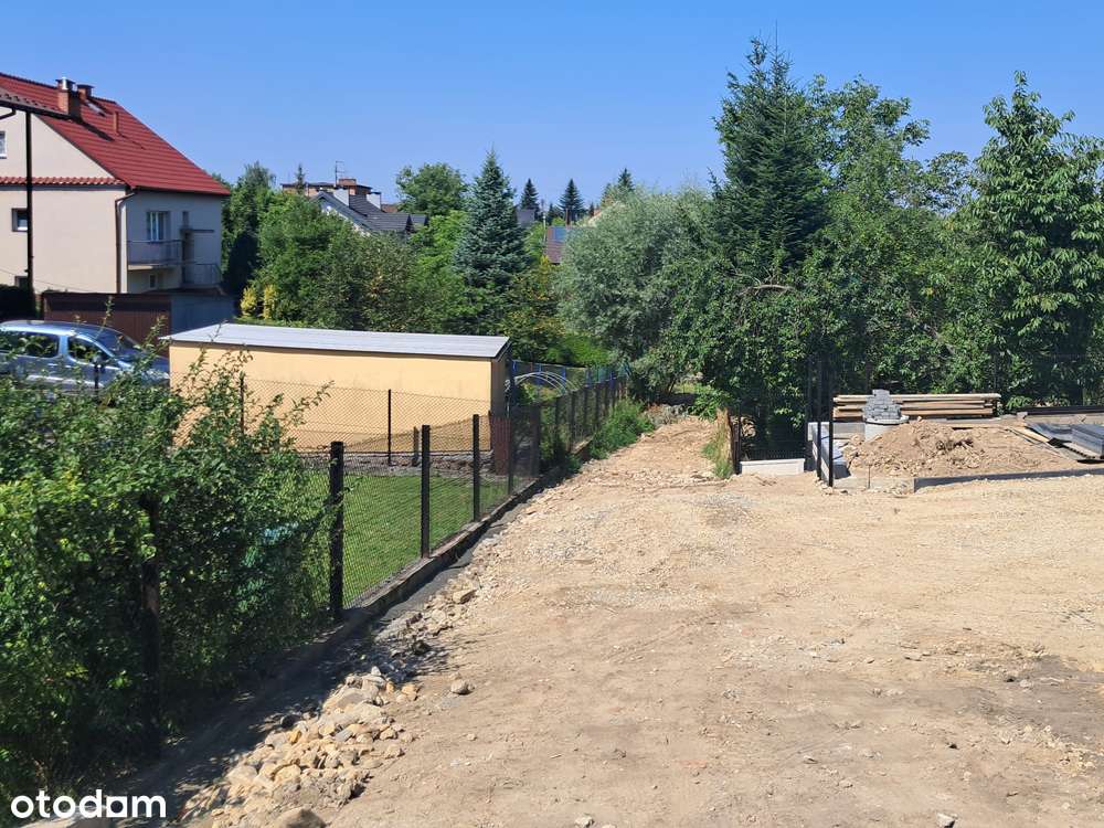 Działka budowlana w cichej okolicy, blisko centrum Skawiny-2