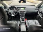 Volvo V40 D2 Momentum - 16