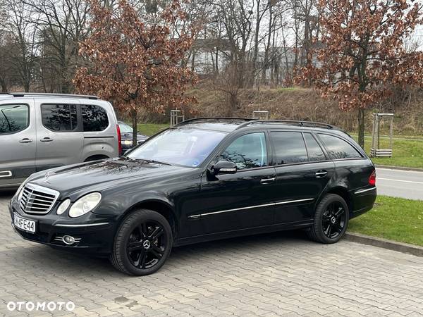 Mercedes-Benz Klasa E 500 T 4Matic Automatik Avantgarde - 1