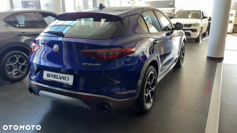 Alfa Romeo Stelvio 2.0 Turbo TI Q4 - 4