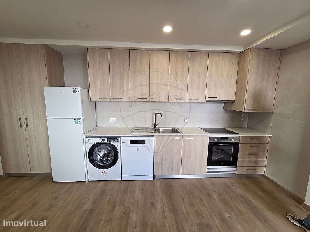 Apartamento T1 para arrendamento - Grande imagem: 2/16