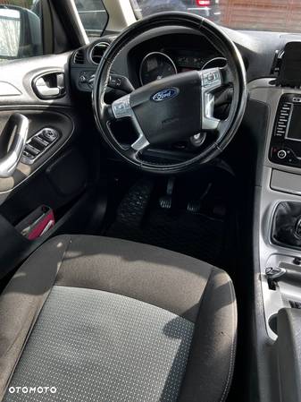 Ford Galaxy 2.0 TDCi Trend - 16