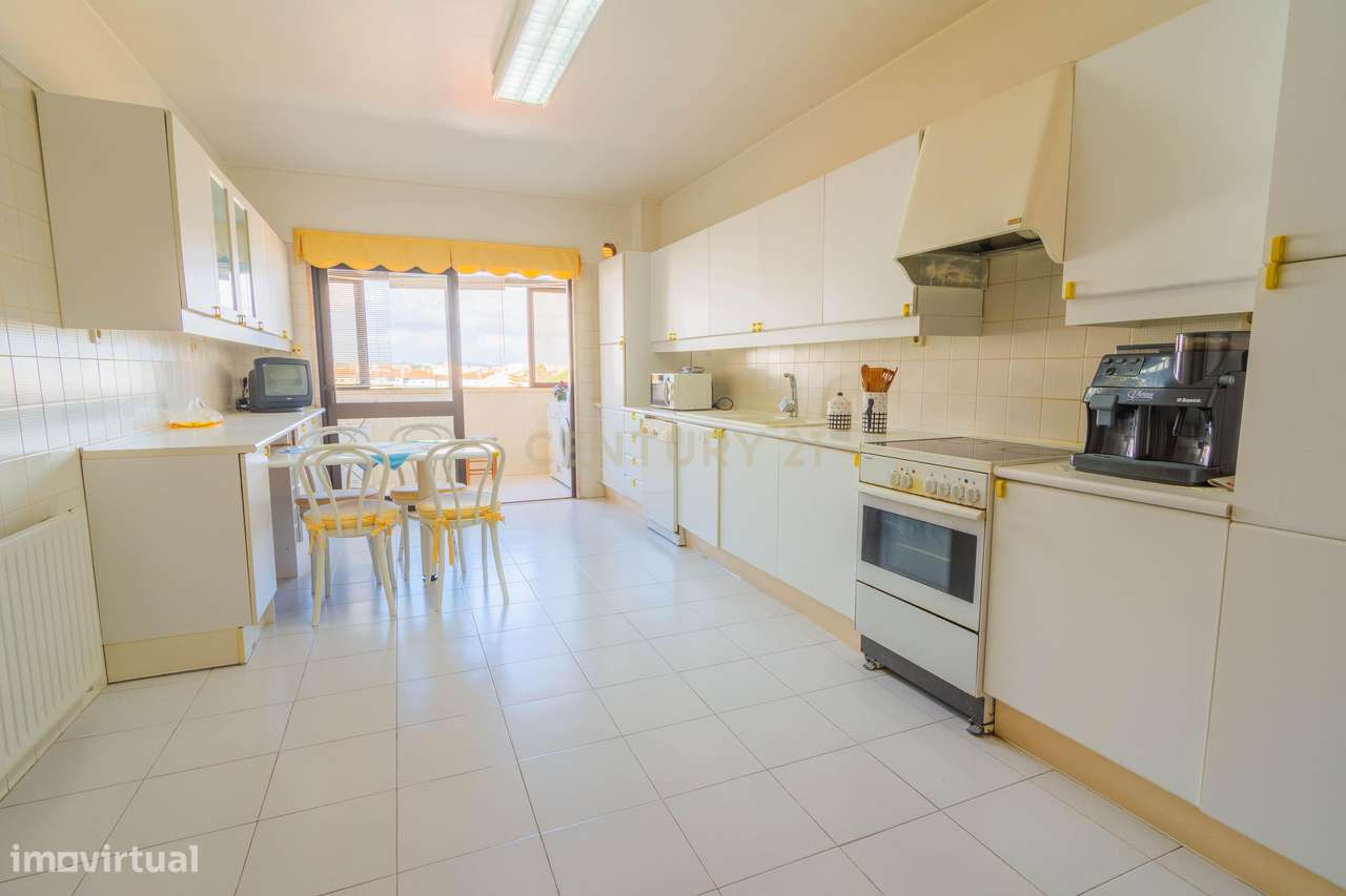 Apartamento T3 na PAREDE com Vista Mar - Grande imagem: 3/38