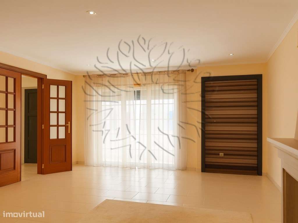 T5 Montijo com garagem para 3 carros e lavandaria - Grande imagem: 4/30