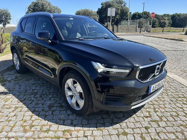 Volvo XC 40 2.0 D3 Momentum Plus - 3