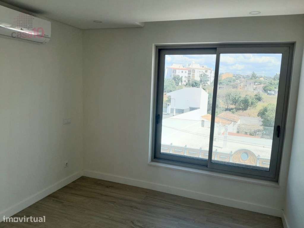 Apartamento T4 Duplex novo para venda em Almancil-7