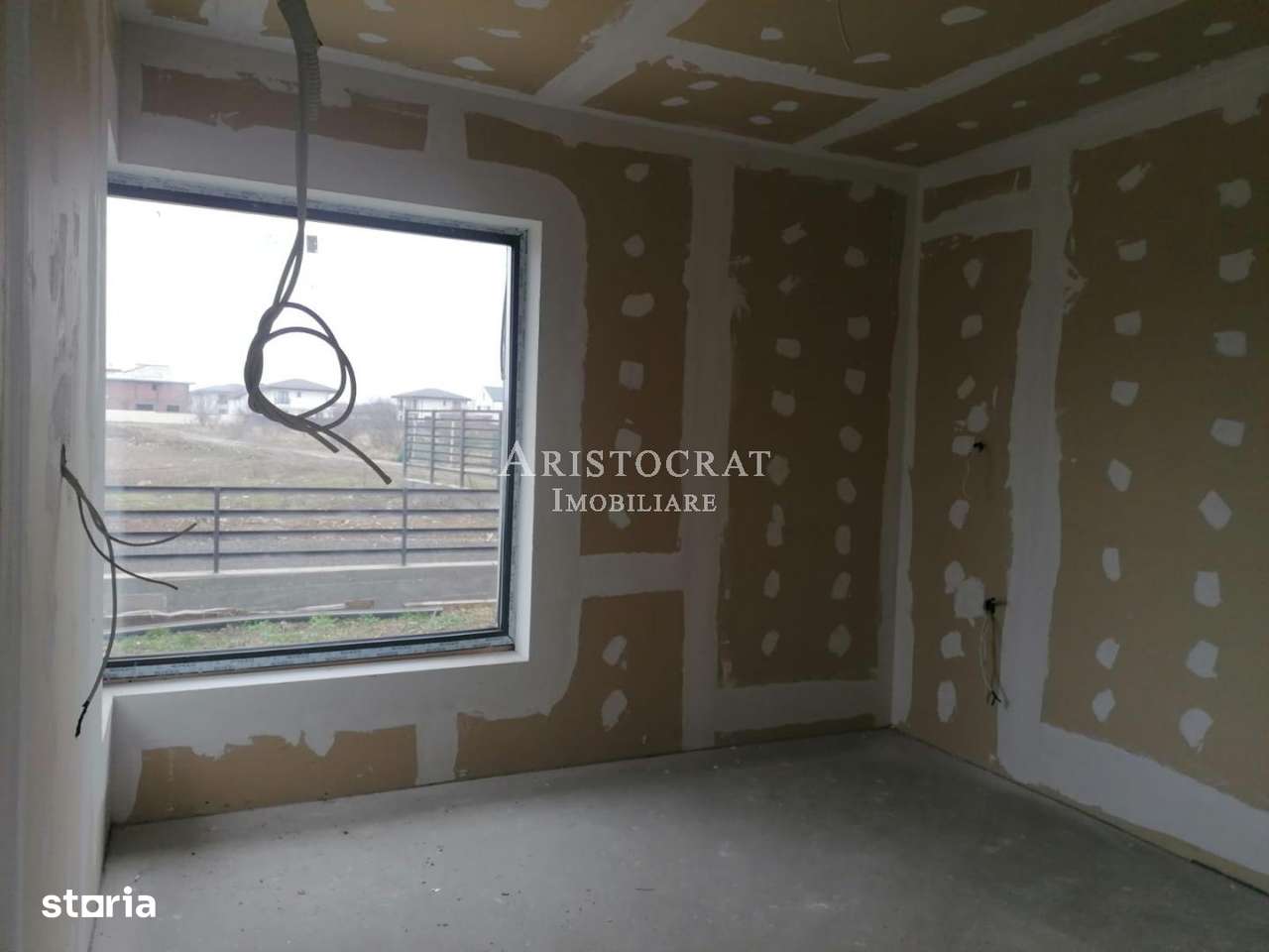 Vila individuala parter - Tamasi - la rosu - Imagine principală: 3/15