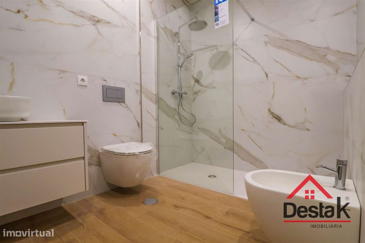 T3 Novo | Varandas com Churrasqueira | Garagem para 2 Carros-7