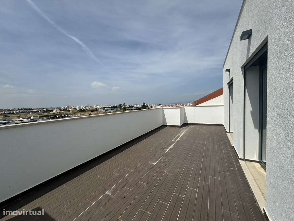 T4 Duplex Moderno com Terraços Amplos|Churrasqueira|Garagem Box-26