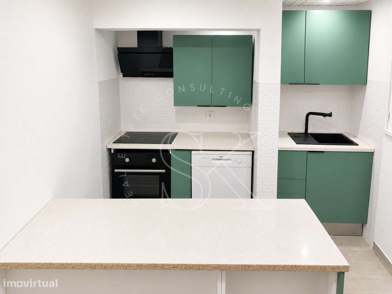 Moradia T2+1 Totalmente Renovada em Cabeção, Mora-3