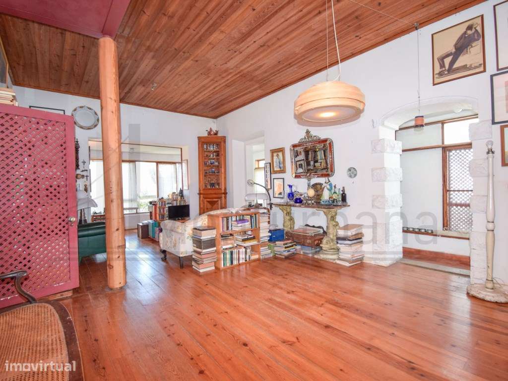 MORADIA INDEPENDENTE NO ESTORIL COM VISTA MAR-26