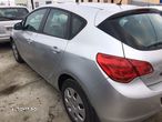 Dezmembrez Opel Astra J benzina 1,4 - 1