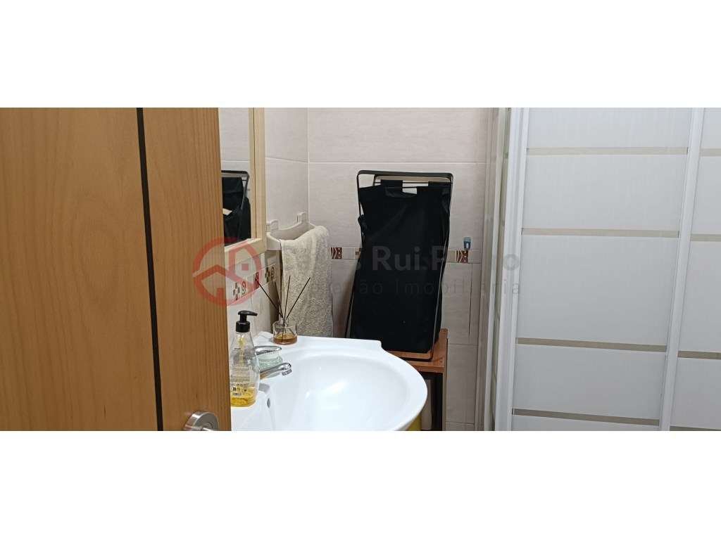 Excelente Apartamento T2 em Corroios-19