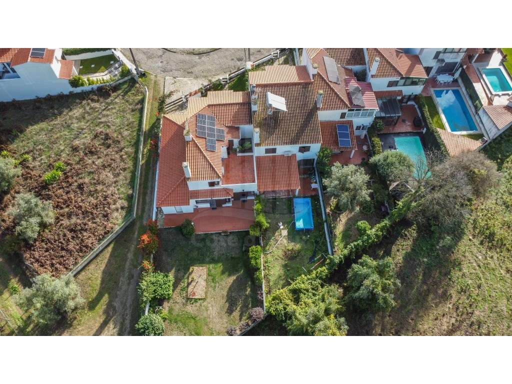 Moradia T4 em Alto das Vinhas-5