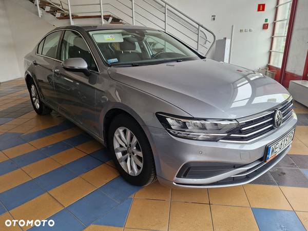 Volkswagen Passat 1.5 TSI EVO Business - 2