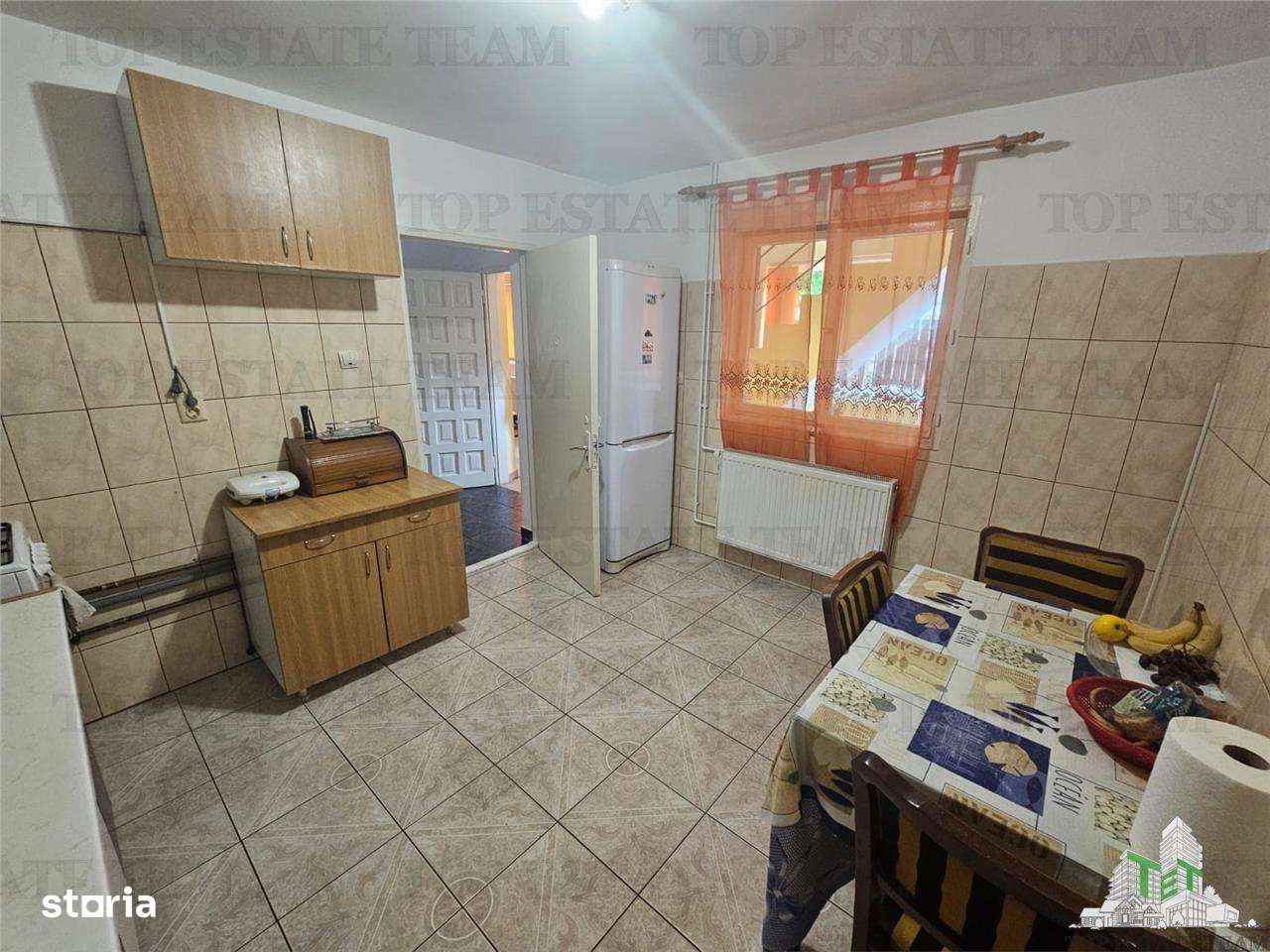 Casa la curte cu garaj dublu langa Padurea Rosu - Imagine principală: 4/13