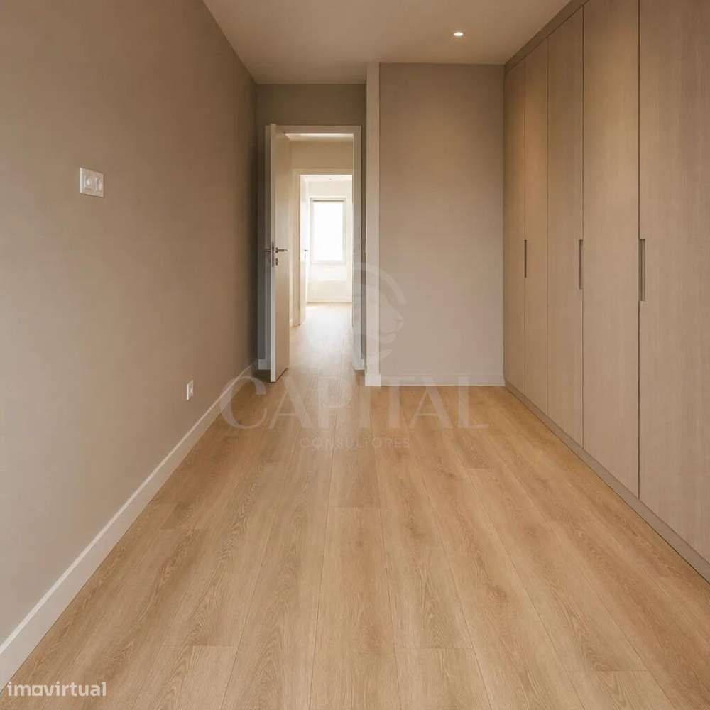Apartamento moderno a estrear com excelente exposição solar, varanda e-6