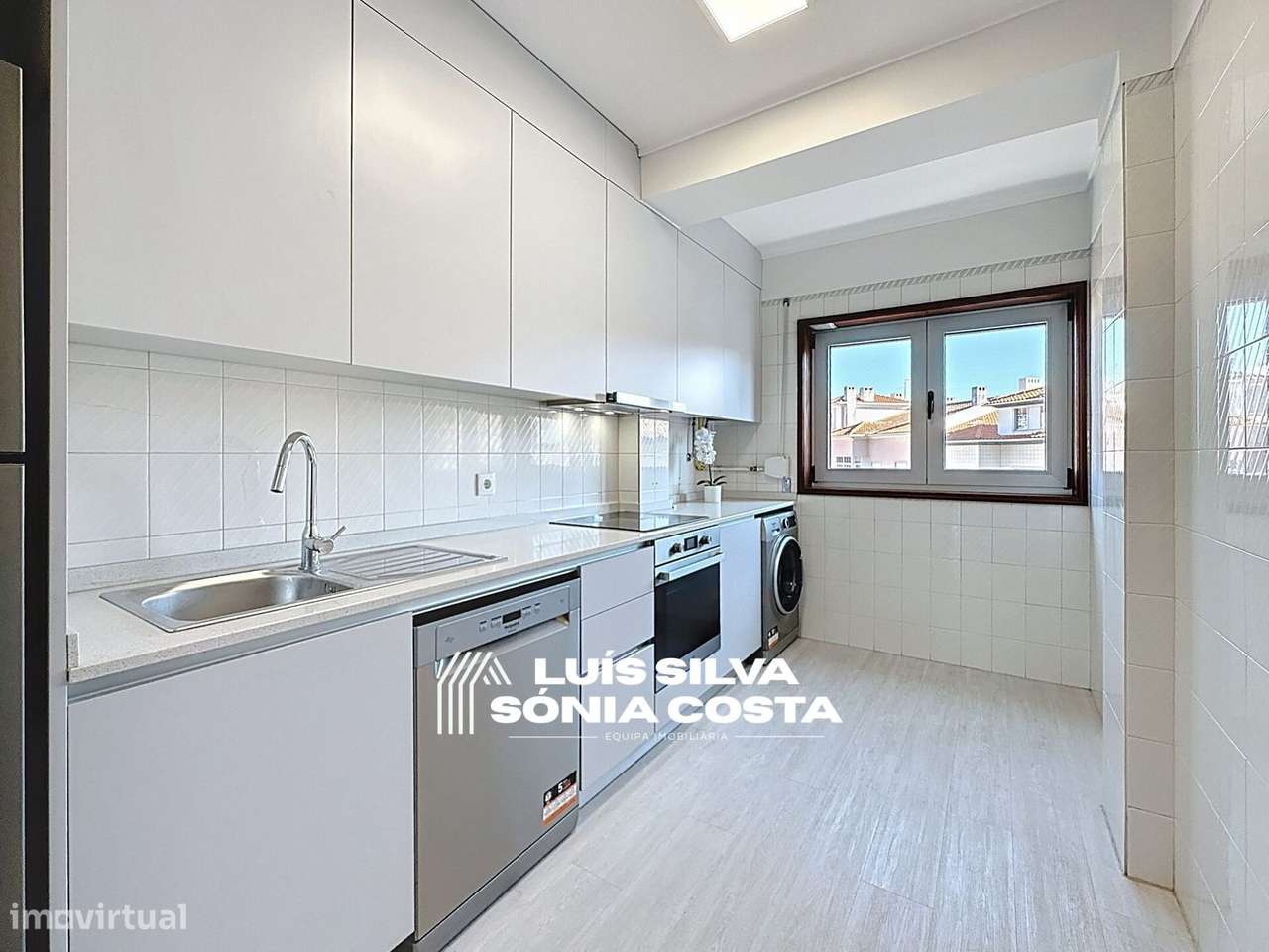 Apartamento T2 Remodelado c/ Varandas, Garagem & Elevador - Centro...-10