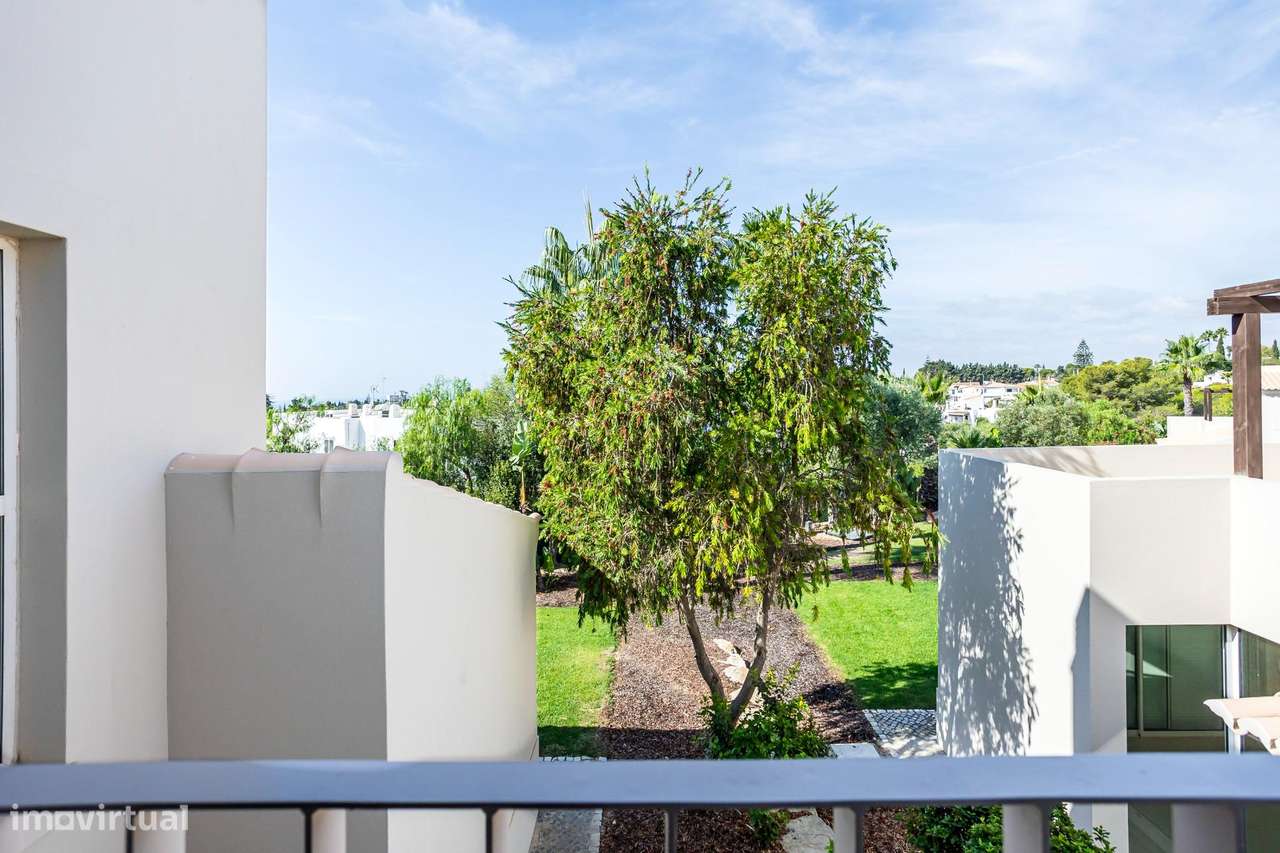 Conforto e Exclusividade: Moradia em Condomínio Privado-28