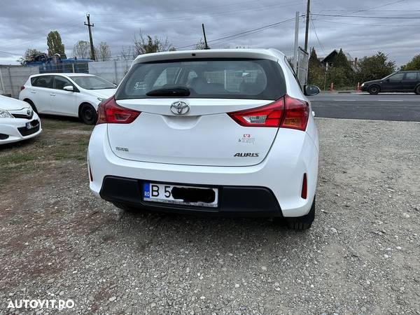 Toyota Auris 1.4 D-4D Terra - 6