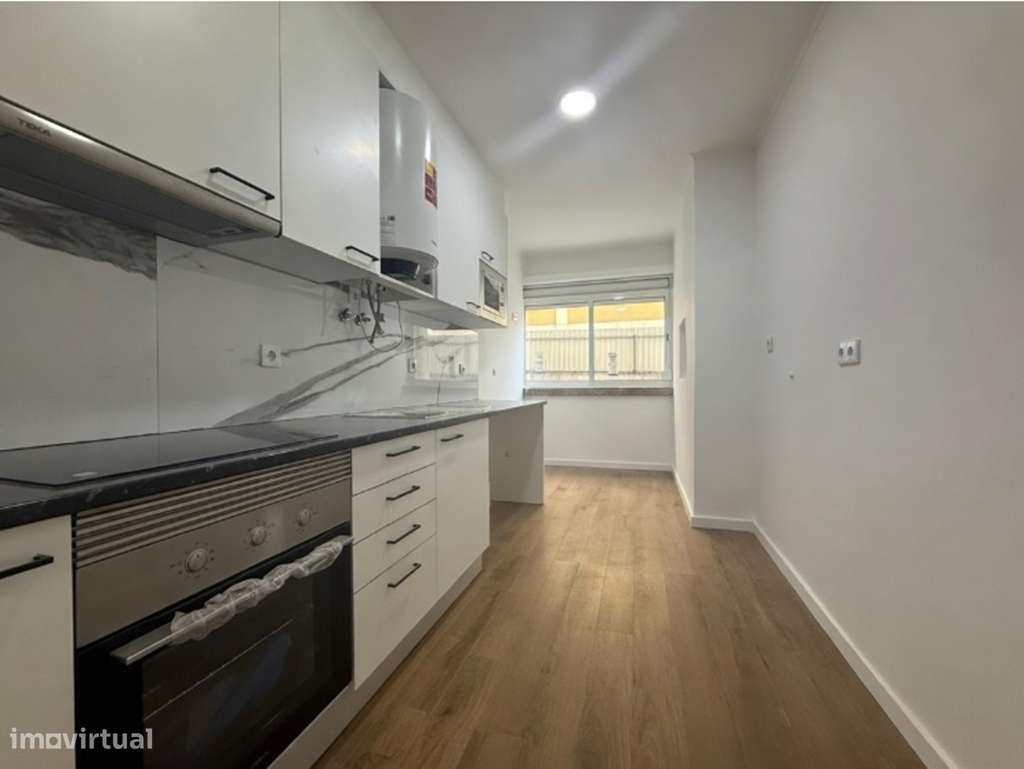 Apartamento T2 com acesso a quintal na Penha de Franca-9